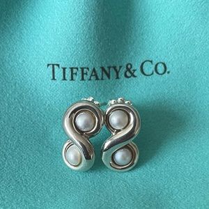 Tiffany & Co. freshwater pearl and silver infinity earrings